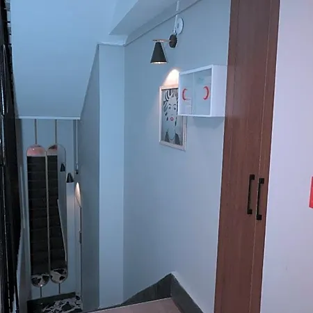 Ξενοδοχείο Isle 4*